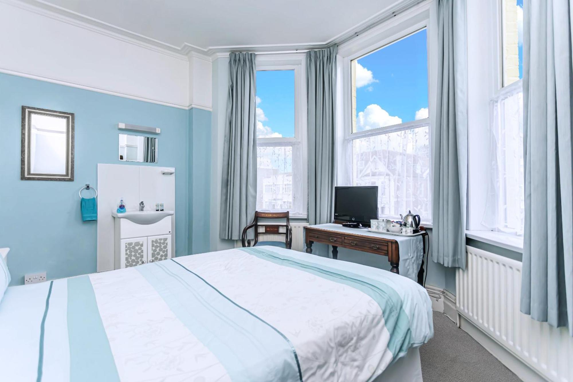 The Ravensbourne Hotel Борнмът Стая снимка
